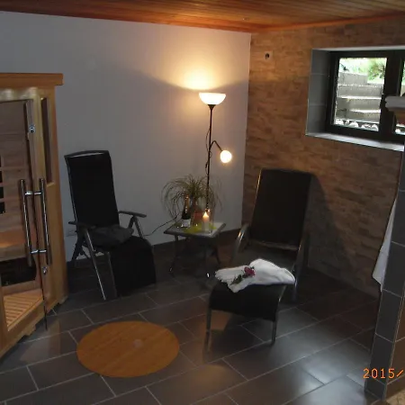 בית נופש Grimm's Waldhaeuschen *