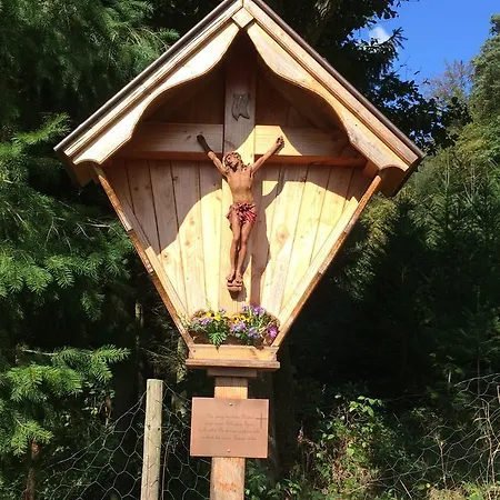 Grimm`s Waldhäuschen *